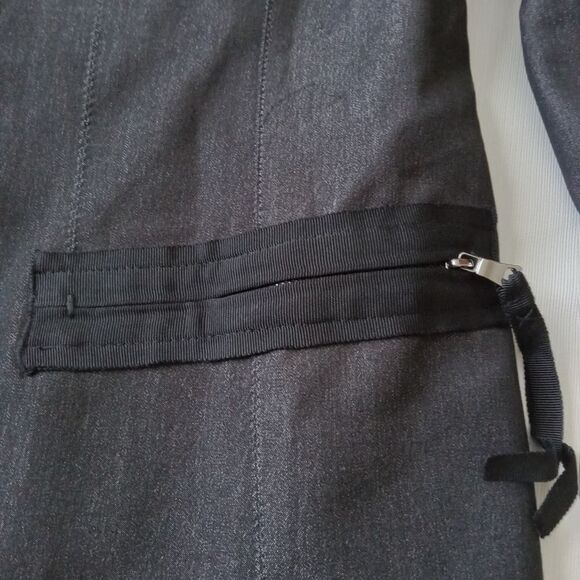 T Tahari Black and Gray Button Front Embellished Fitted Blazer Jacket Women's 8 - Picture 8 of 13